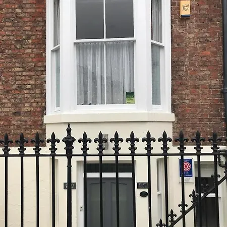 Apartment Stoker's Retreat